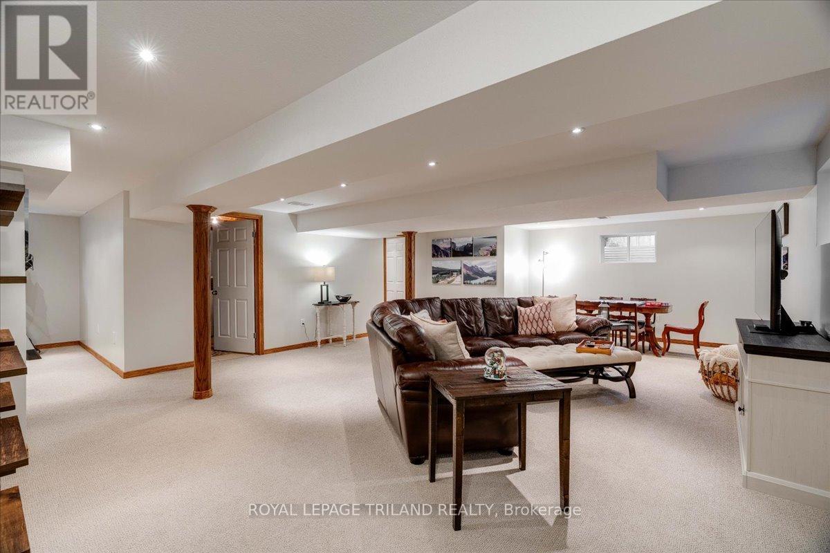 50 Queensway Drive, Strathroy-Caradoc, Ontario  N7G 4M3 - Photo 27 - X12582488