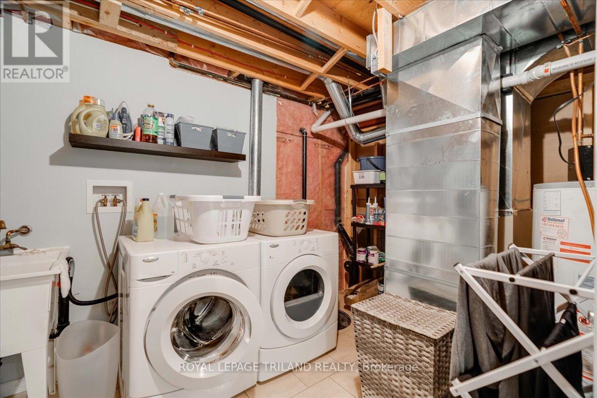 50 Queensway Drive, Strathroy-Caradoc, Ontario  N7G 4M3 - Photo 33 - X12582488