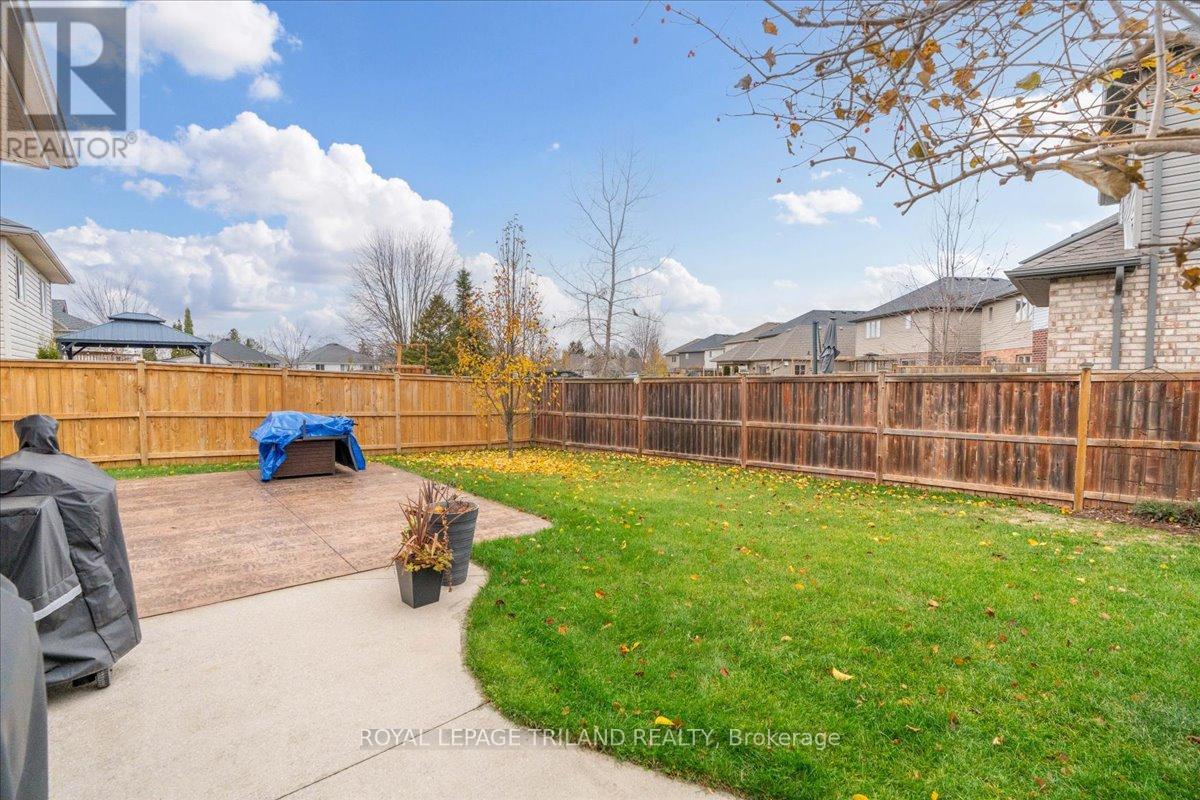 50 Queensway Drive, Strathroy-Caradoc, Ontario  N7G 4M3 - Photo 39 - X12582488