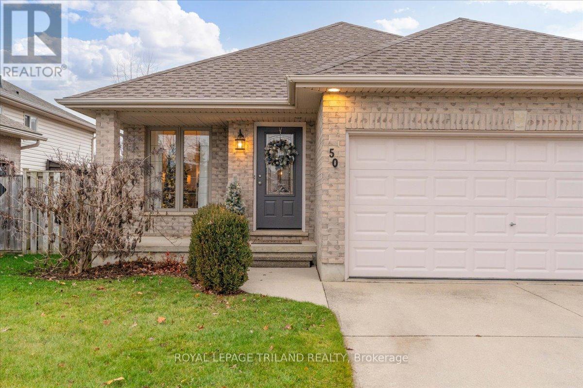 50 Queensway Drive, Strathroy-Caradoc, Ontario  N7G 4M3 - Photo 4 - X12582488
