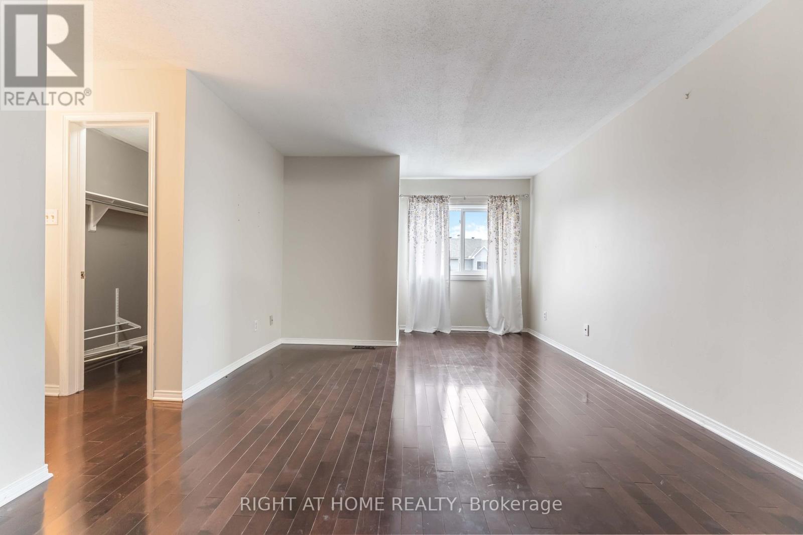 70 Halley Street, Ottawa, Ontario  K2J 3R3 - Photo 13 - X12582422