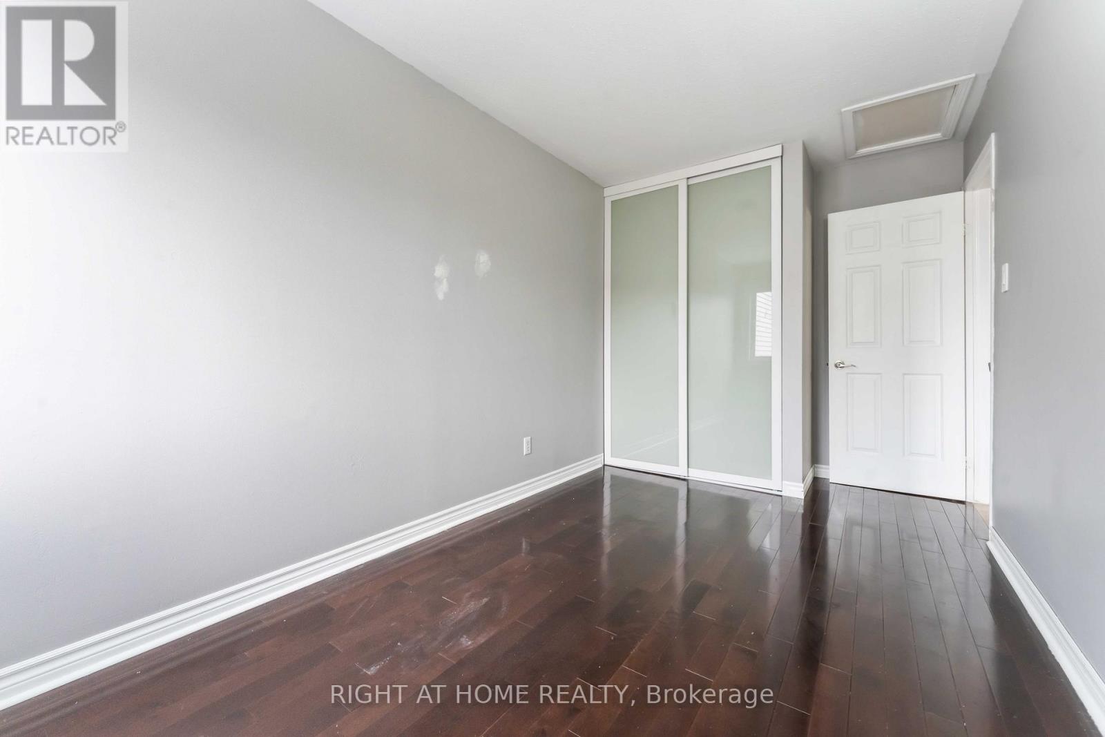 70 Halley Street, Ottawa, Ontario  K2J 3R3 - Photo 22 - X12582422