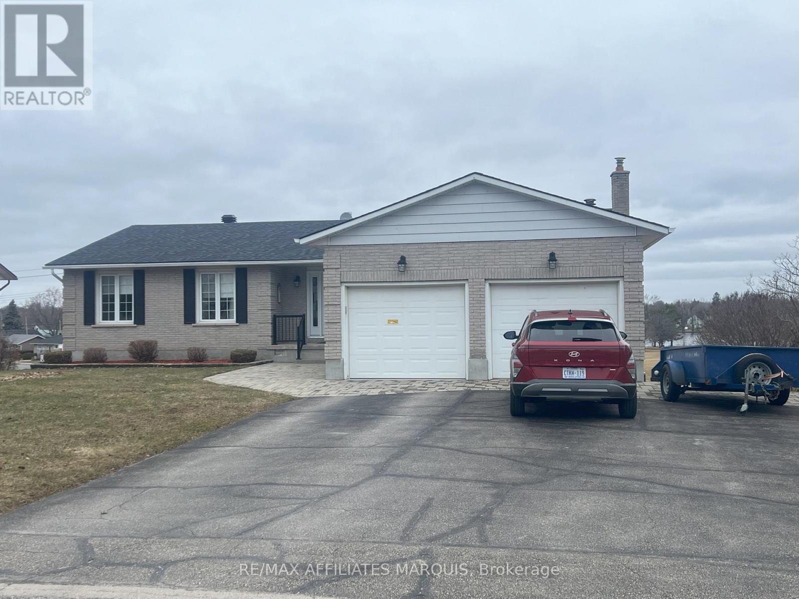 74 COLONEL BY CRESCENT, Smiths Falls, Ontario