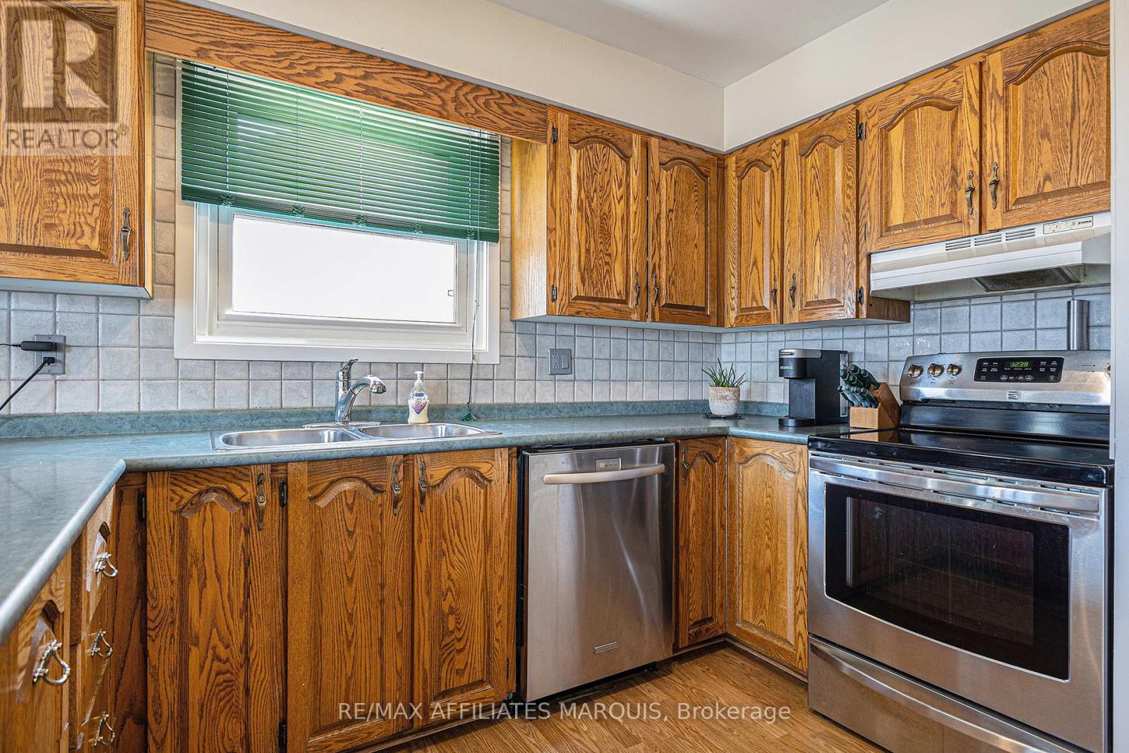 74 Colonel By Crescent, Smiths Falls, Ontario  K7A 5B6 - Photo 11 - X12582520