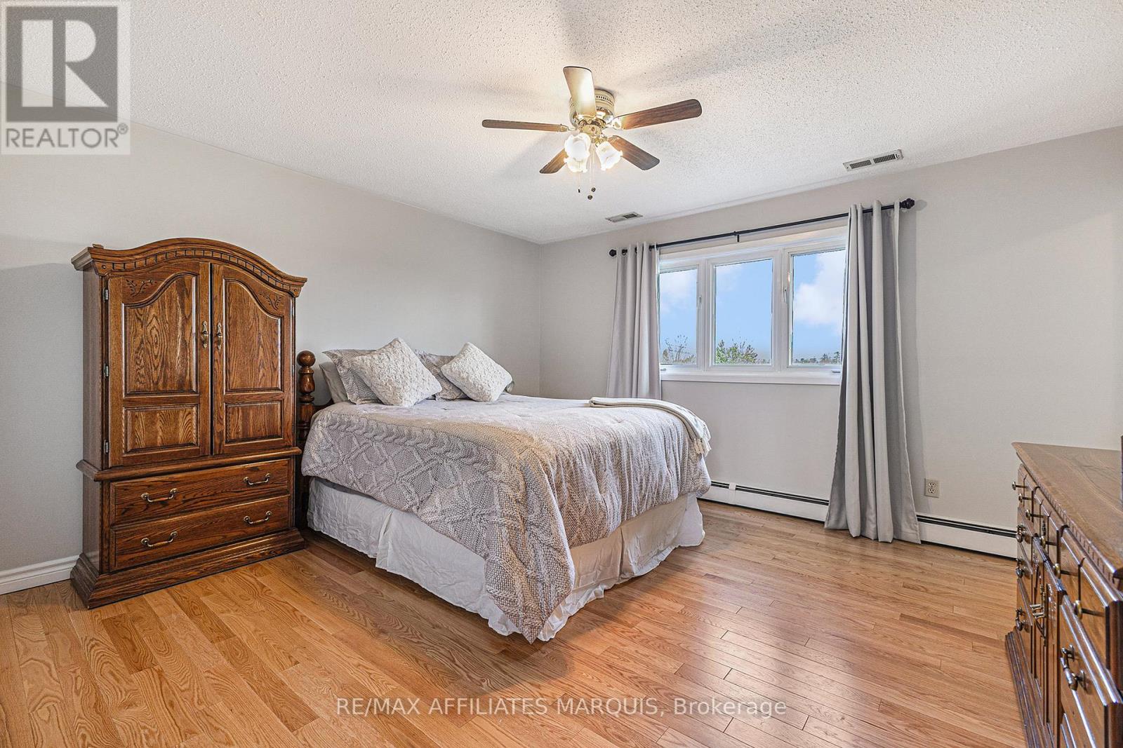 74 Colonel By Crescent, Smiths Falls, Ontario  K7A 5B6 - Photo 18 - X12582520