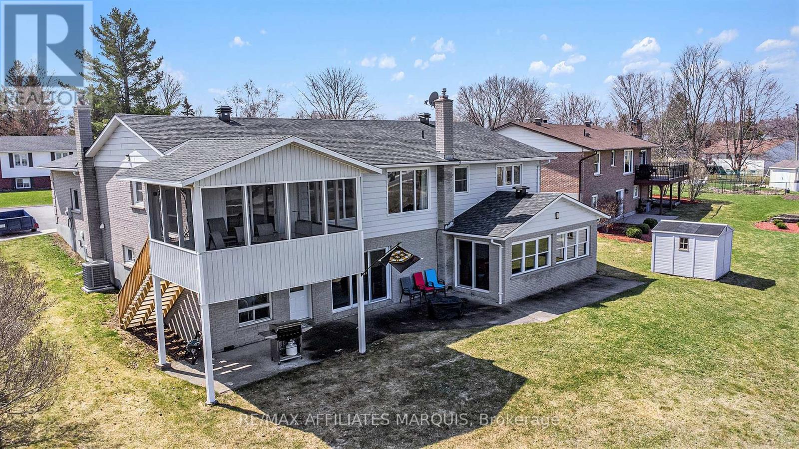 74 Colonel By Crescent, Smiths Falls, Ontario  K7A 5B6 - Photo 3 - X12582520