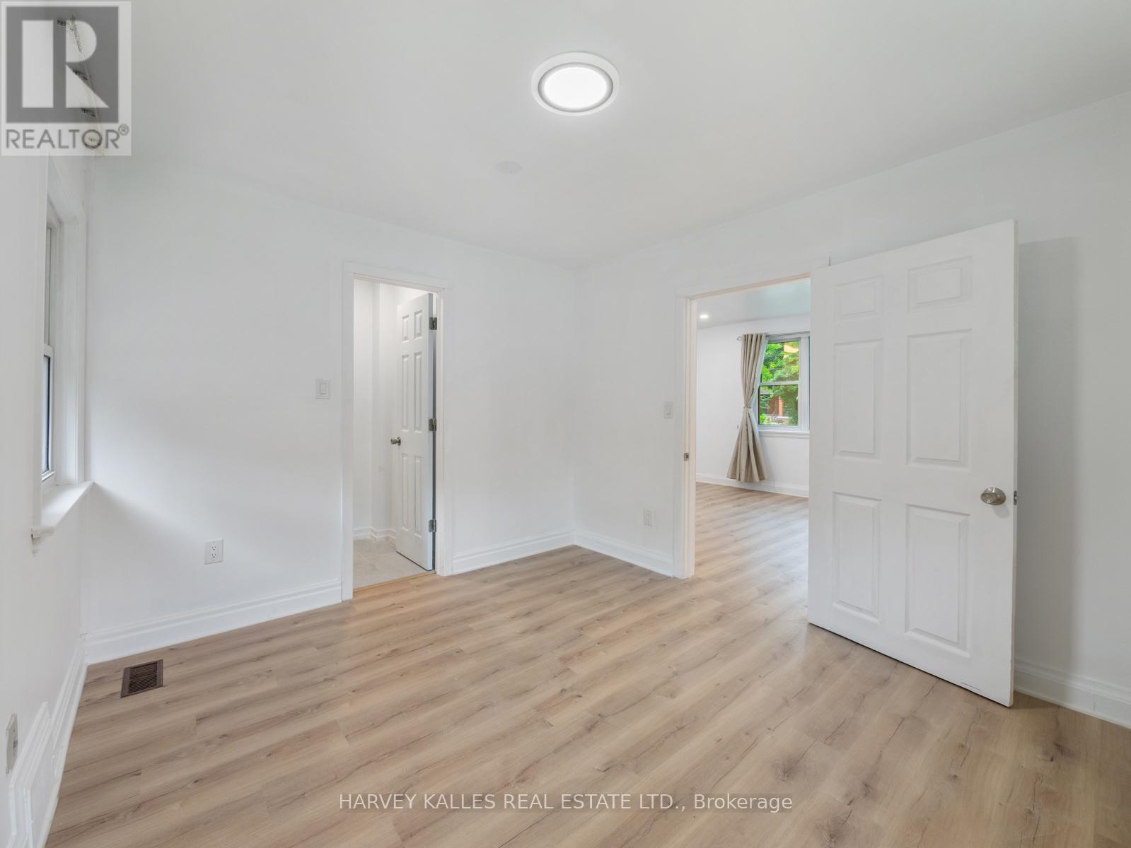 12 Gibson Avenue, Toronto, Ontario  M9V 2S6 - Photo 27 - W12582254