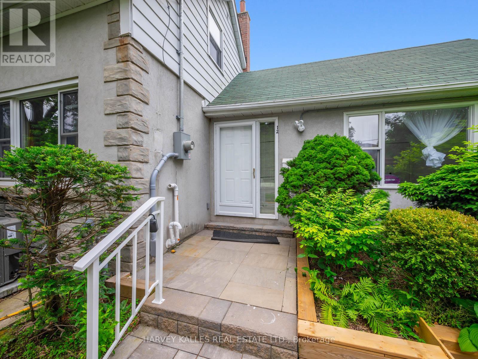 12 Gibson Avenue, Toronto, Ontario  M9V 2S6 - Photo 3 - W12582254