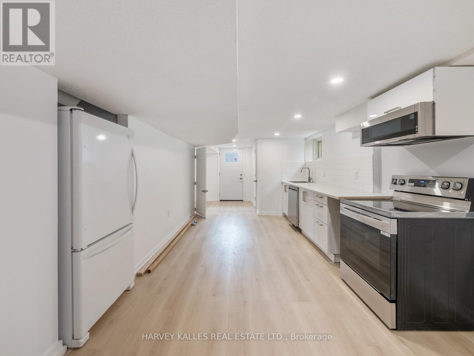 12 Gibson Avenue, Toronto, Ontario  M9V 2S6 - Photo 32 - W12582254