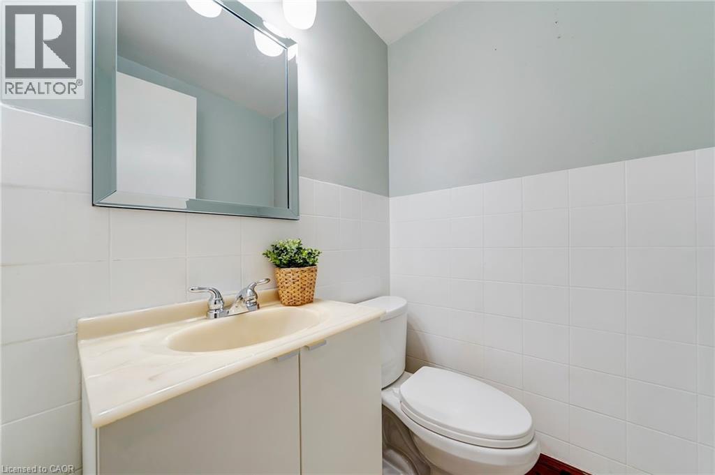 408 East 21st Street, Hamilton, Ontario  L8V 2V2 - Photo 6 - 40790892