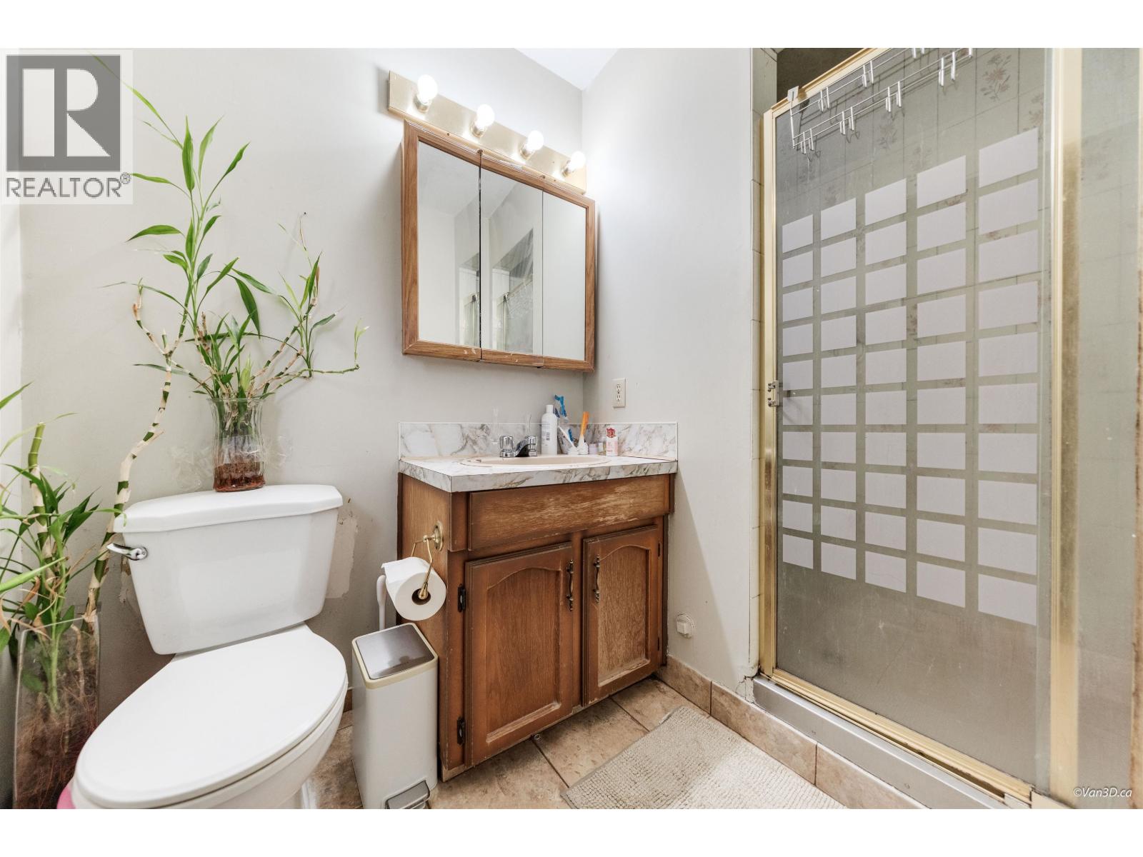 8167 10th Avenue, Burnaby, British Columbia  V3N 2S5 - Photo 22 - R3070359