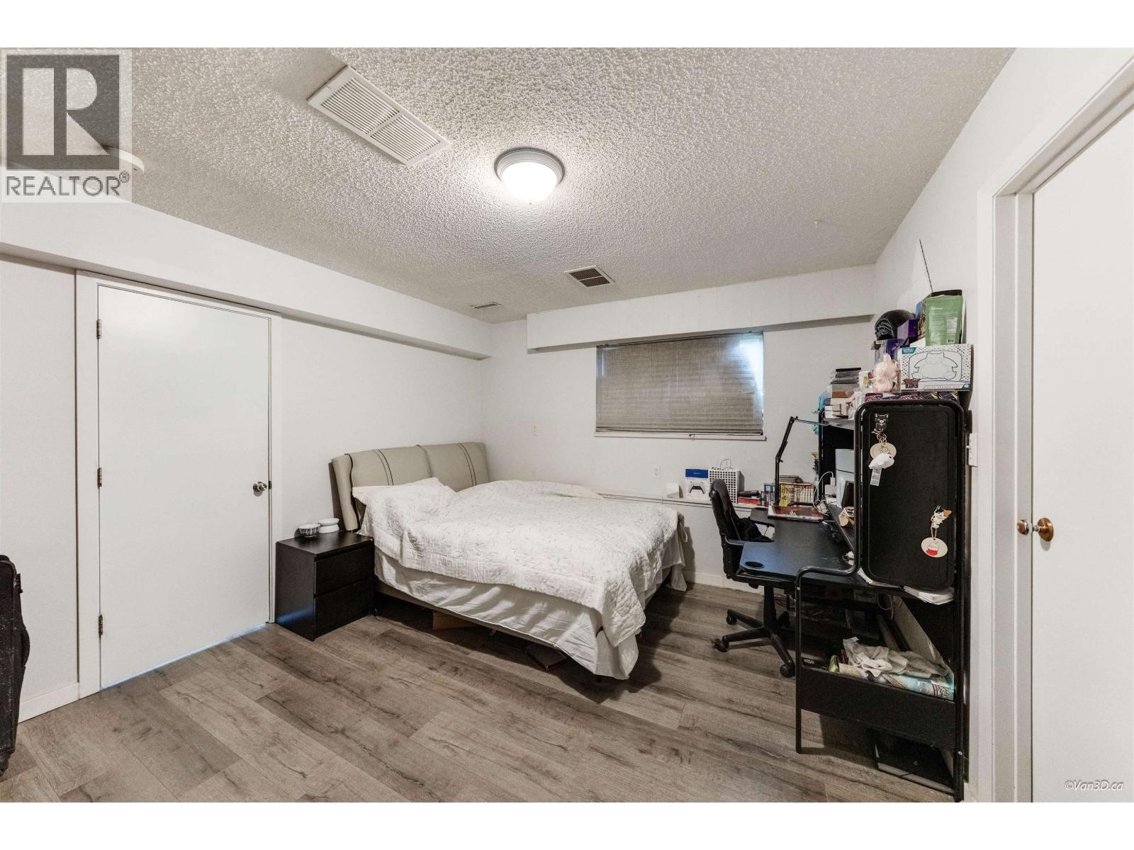 8167 10th Avenue, Burnaby, British Columbia  V3N 2S5 - Photo 25 - R3070359