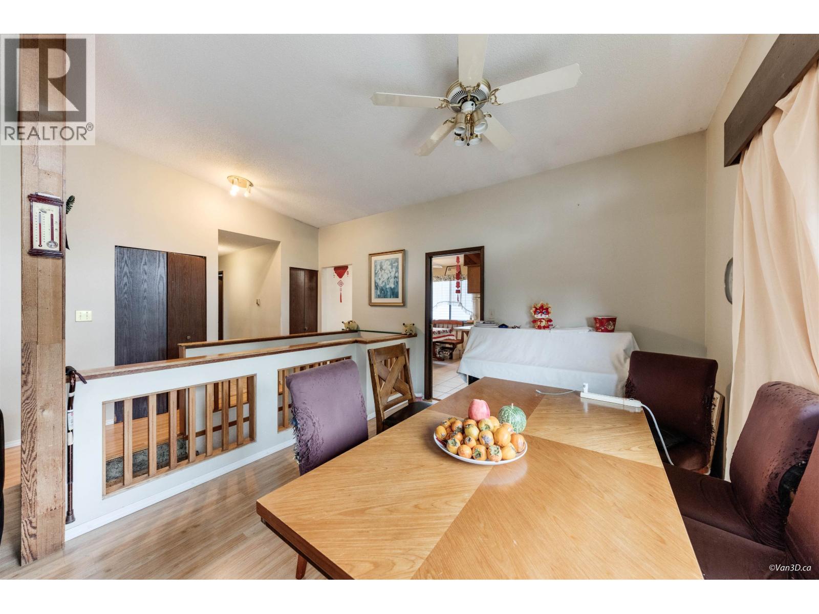 8167 10th Avenue, Burnaby, British Columbia  V3N 2S5 - Photo 11 - R3070359