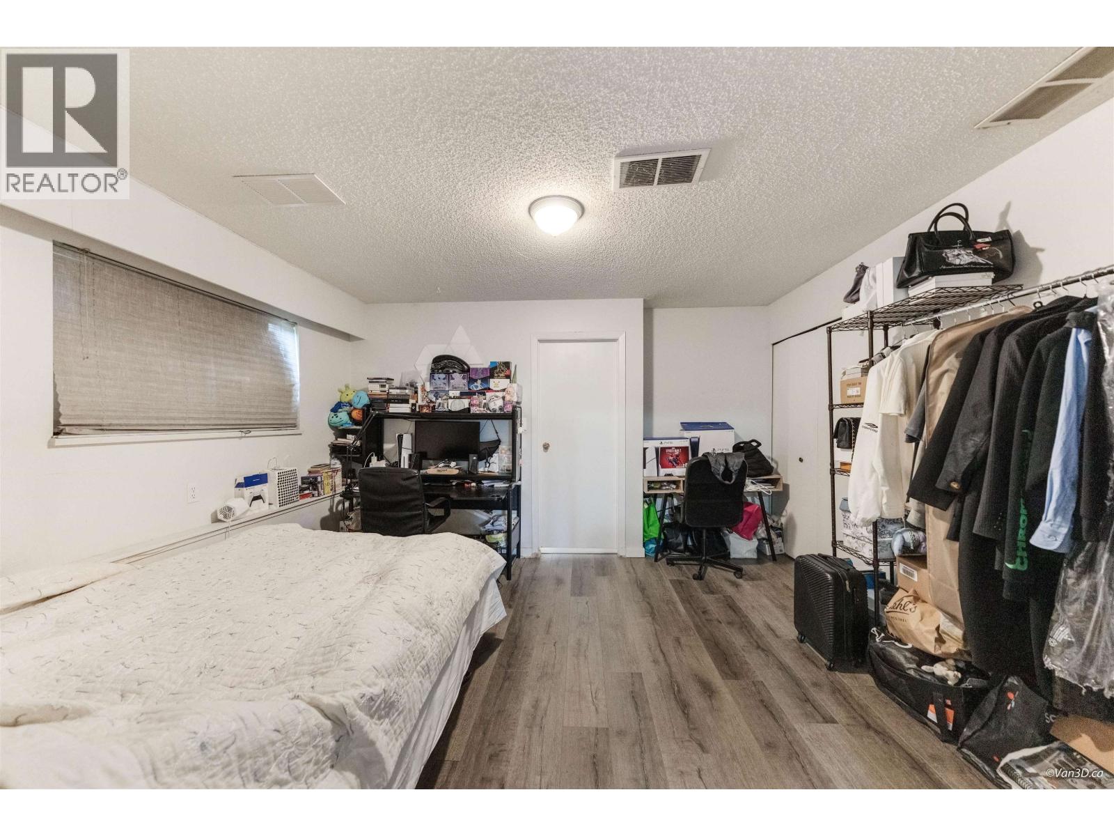 8167 10th Avenue, Burnaby, British Columbia  V3N 2S5 - Photo 27 - R3070359