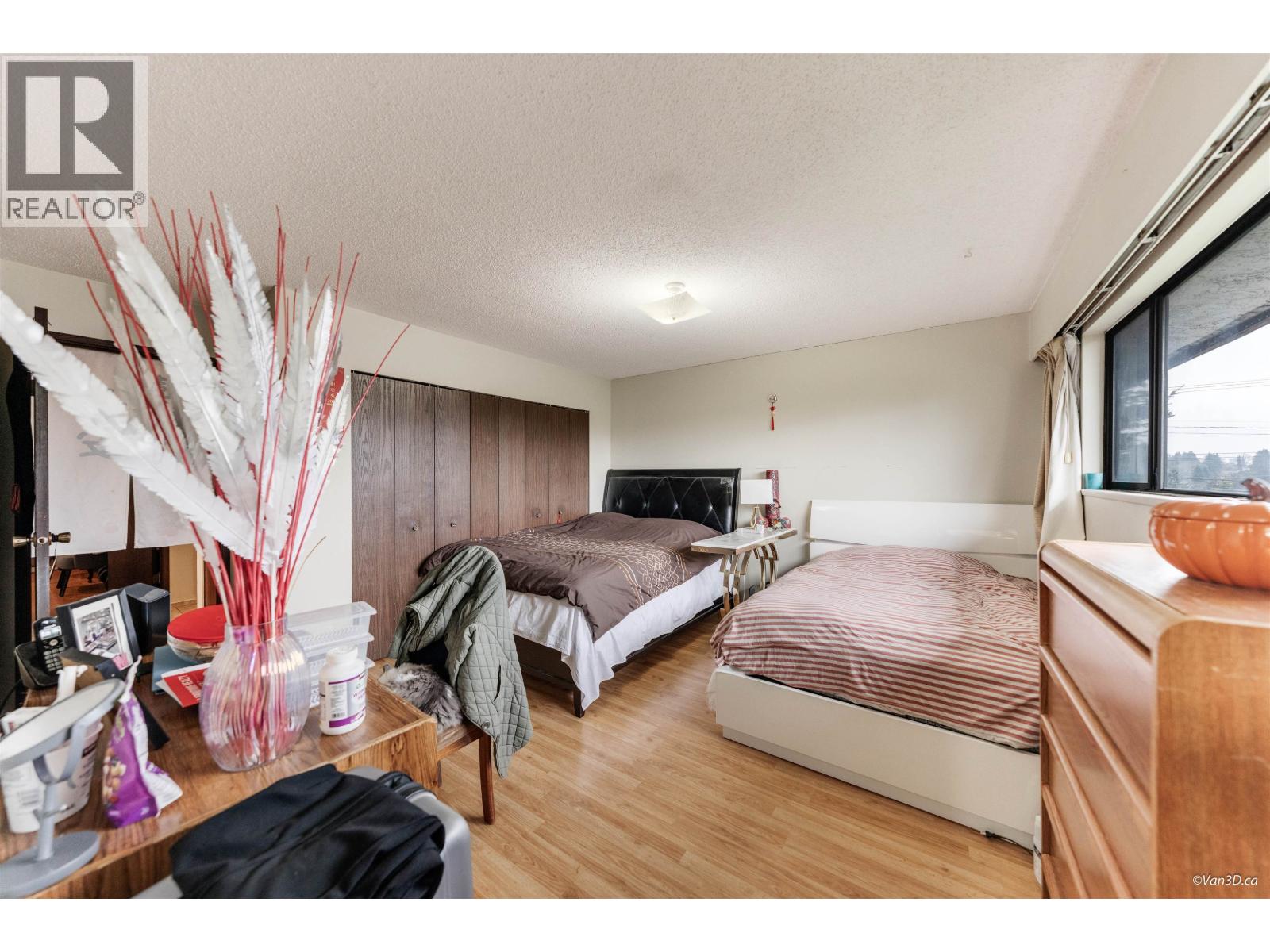 8167 10th Avenue, Burnaby, British Columbia  V3N 2S5 - Photo 17 - R3070359