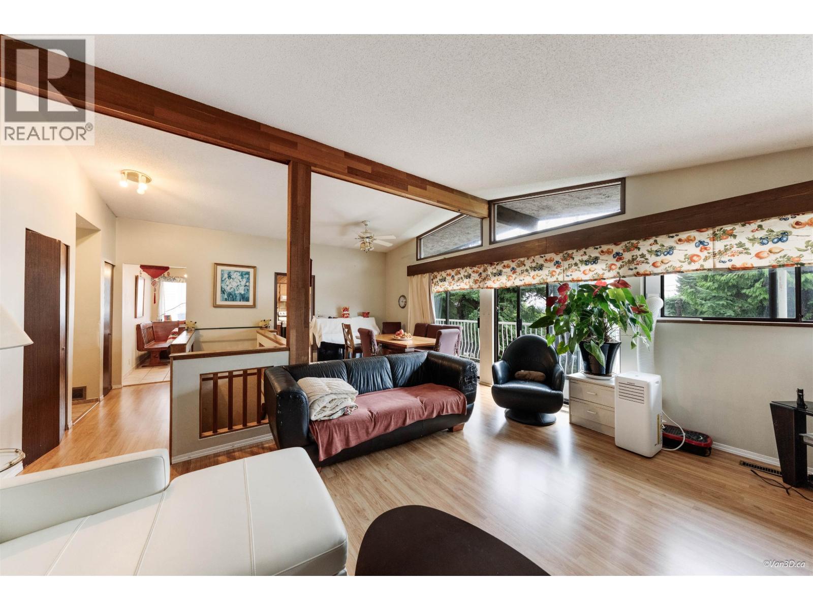 8167 10th Avenue, Burnaby, British Columbia  V3N 2S5 - Photo 10 - R3070359