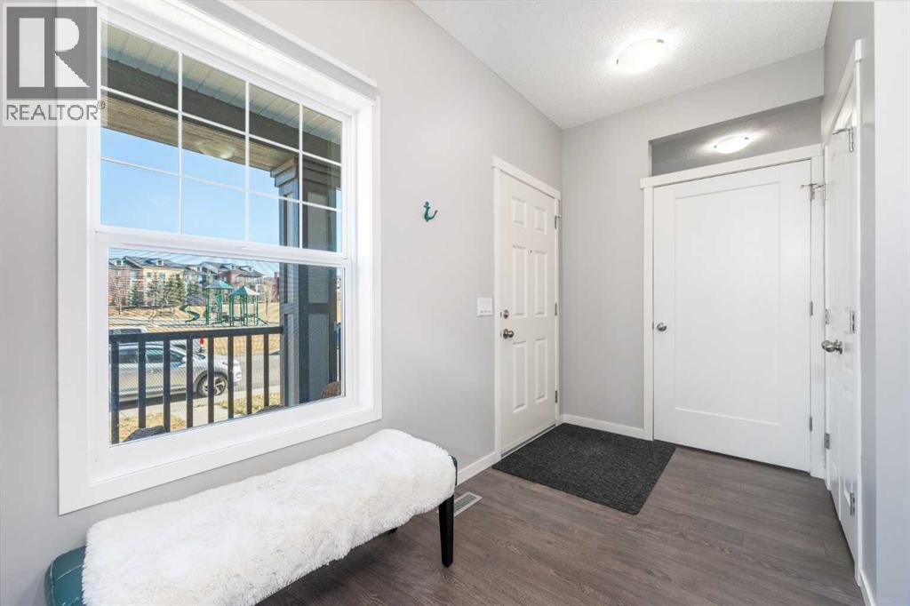 64 Copperpond Park Se, Calgary, Alberta  T2Z 1K1 - Photo 5 - A2268080