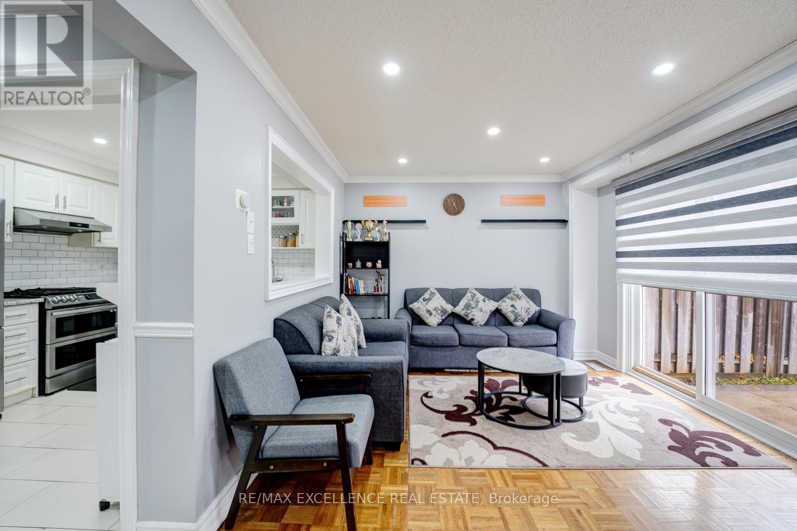 82 Carrie Crescent, Brampton, Ontario  L6Y 4Y6 - Photo 18 - W12580186