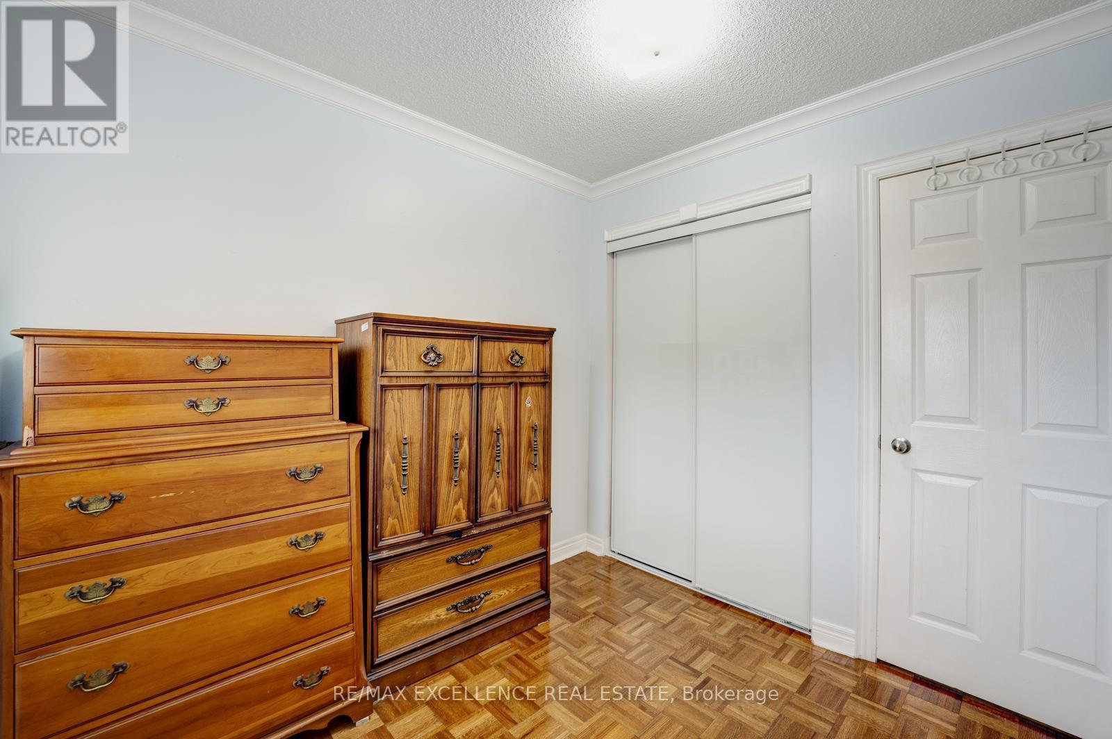 82 Carrie Crescent, Brampton, Ontario  L6Y 4Y6 - Photo 32 - W12580186