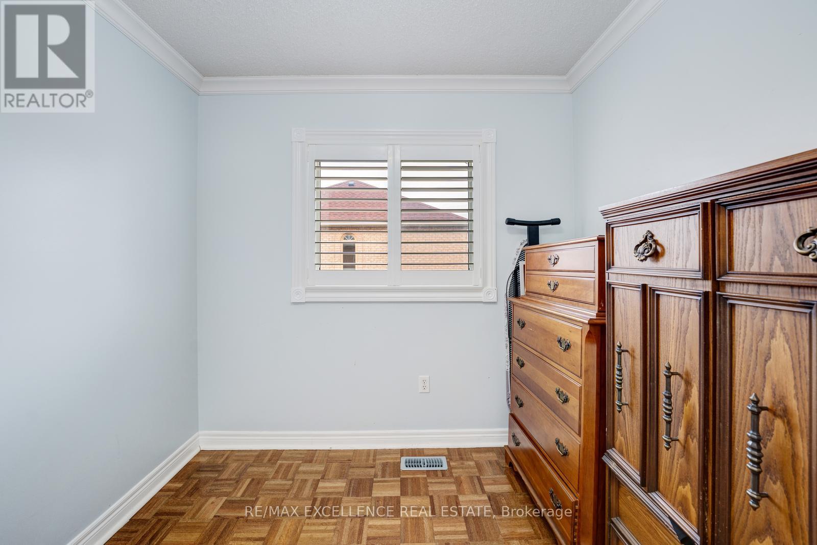 82 Carrie Crescent, Brampton, Ontario  L6Y 4Y6 - Photo 30 - W12580186