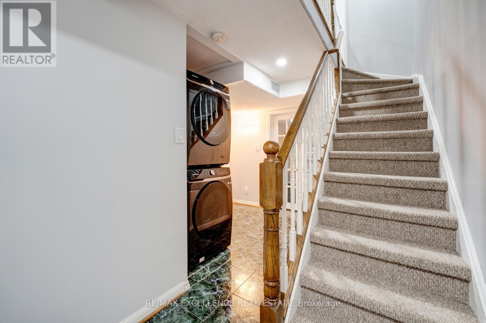 82 Carrie Crescent, Brampton, Ontario  L6Y 4Y6 - Photo 37 - W12580186