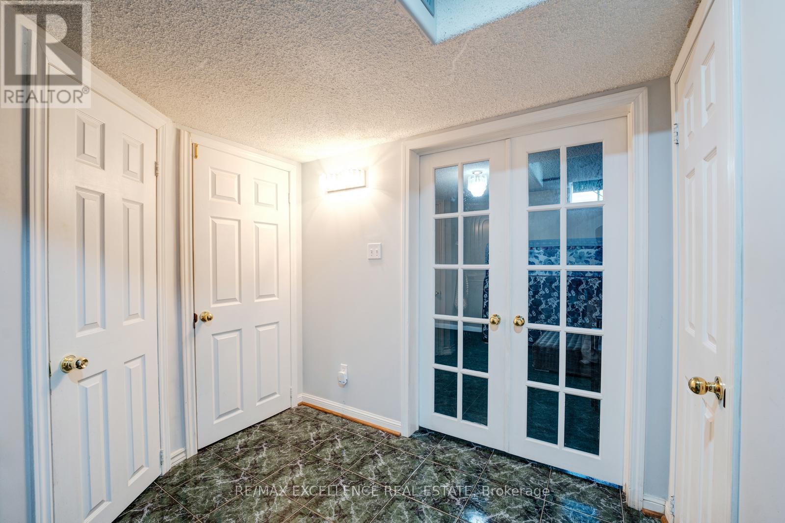 82 Carrie Crescent, Brampton, Ontario  L6Y 4Y6 - Photo 40 - W12580186