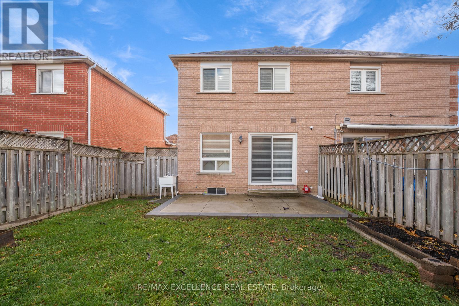 82 Carrie Crescent, Brampton, Ontario  L6Y 4Y6 - Photo 43 - W12580186
