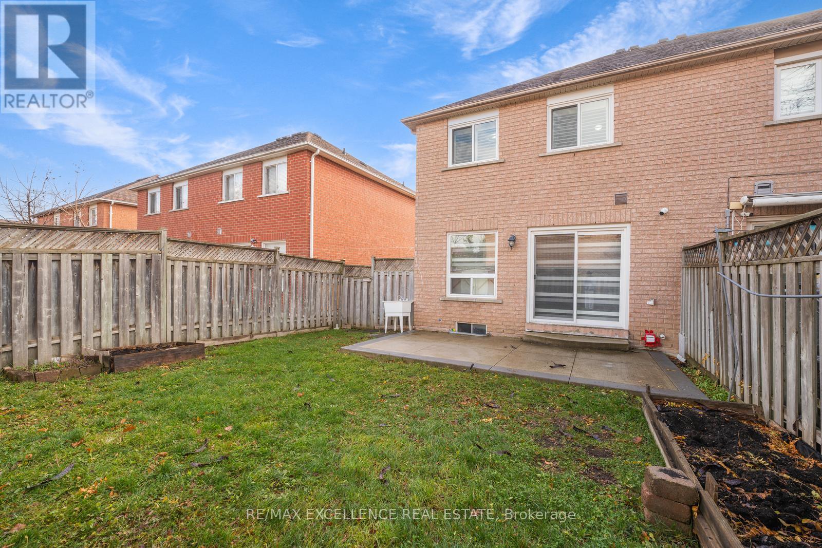 82 Carrie Crescent, Brampton, Ontario  L6Y 4Y6 - Photo 44 - W12580186