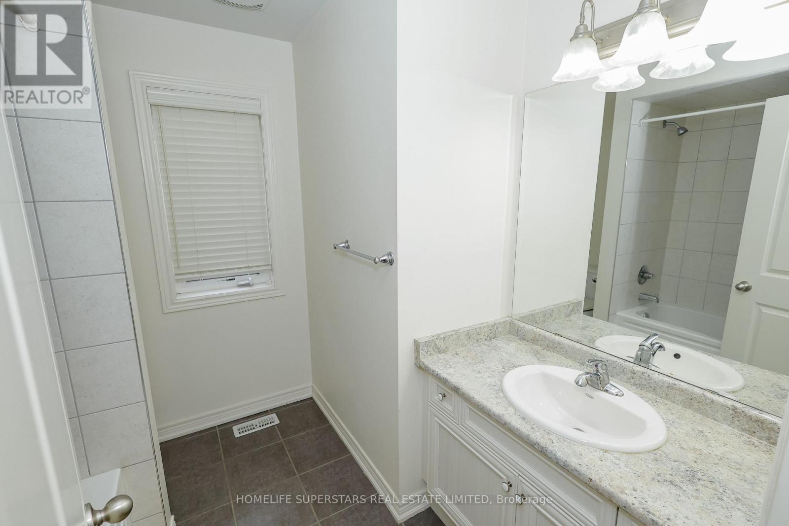 7 White Ash Road, Thorold, Ontario  L2V 5G5 - Photo 17 - X12582302