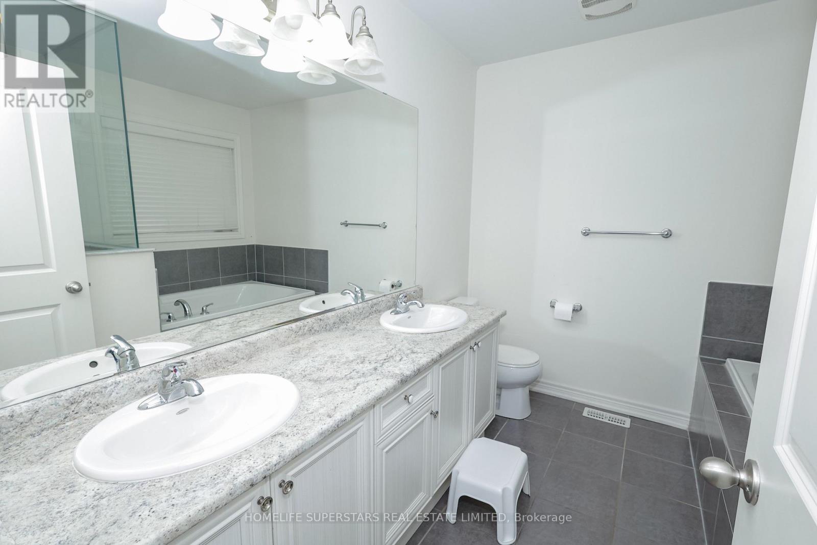 7 White Ash Road, Thorold, Ontario  L2V 5G5 - Photo 24 - X12582302