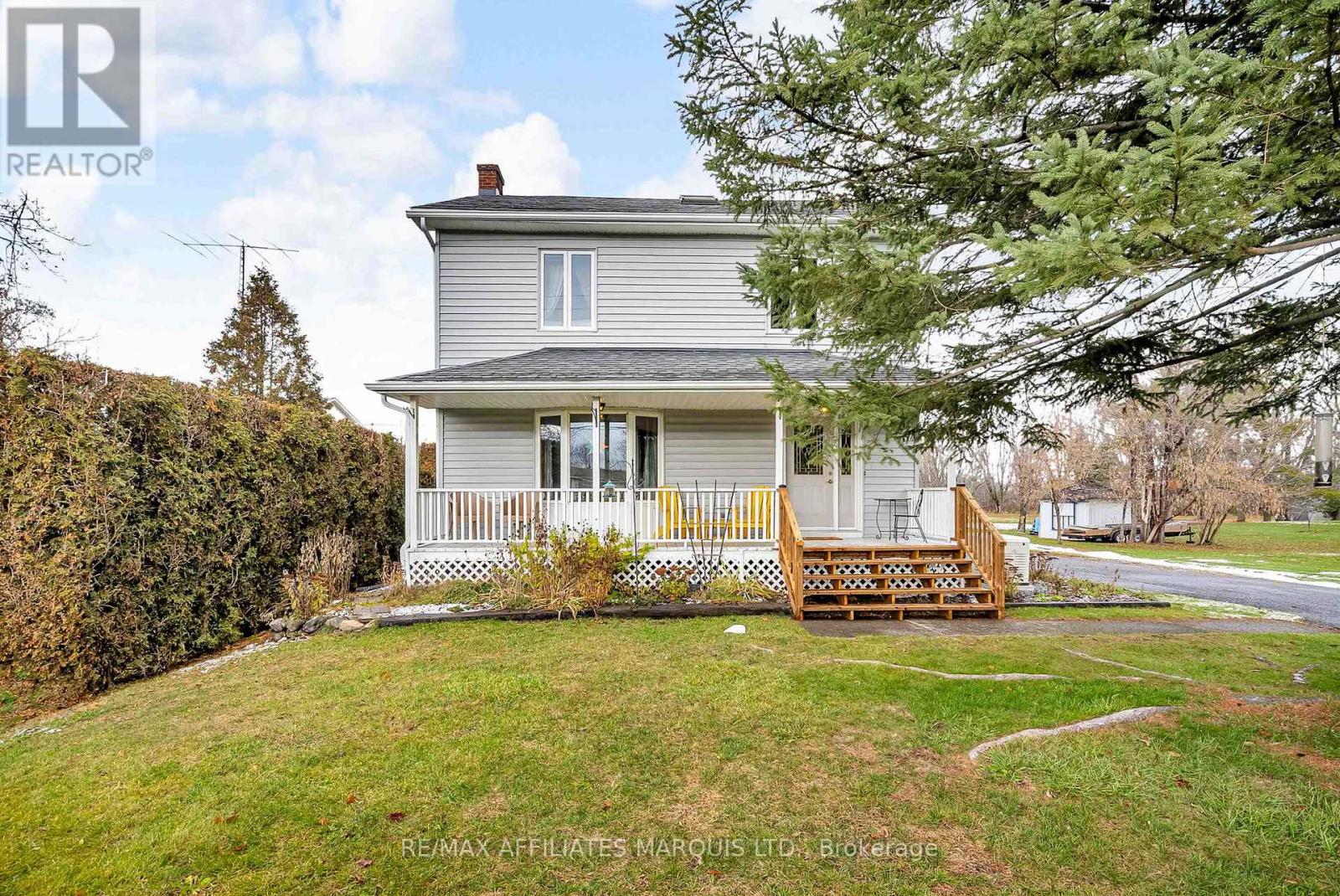 17439 County Rd 18 Road E, South Stormont, Ontario  K0C 2A0 - Photo 1 - X12582374