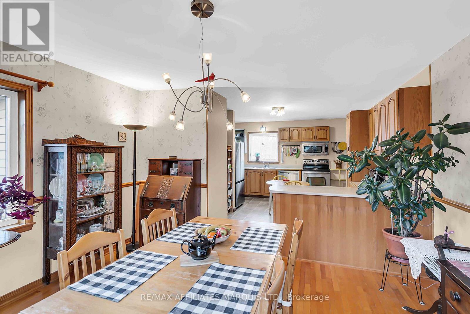 17439 County Rd 18 Road E, South Stormont, Ontario  K0C 2A0 - Photo 11 - X12582374