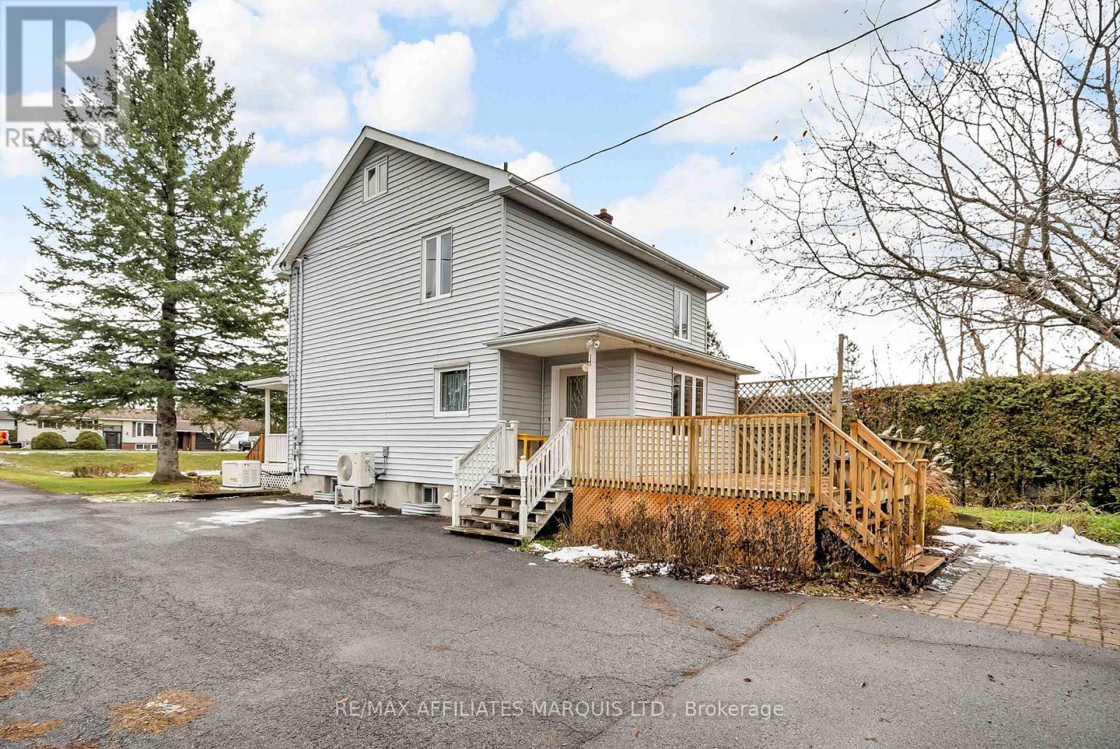 17439 County Rd 18 Road E, South Stormont, Ontario  K0C 2A0 - Photo 27 - X12582374