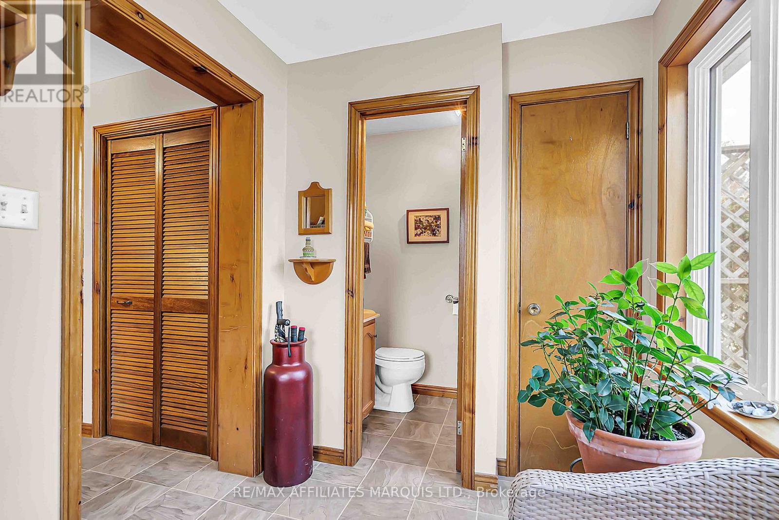 17439 County Rd 18 Road E, South Stormont, Ontario  K0C 2A0 - Photo 6 - X12582374