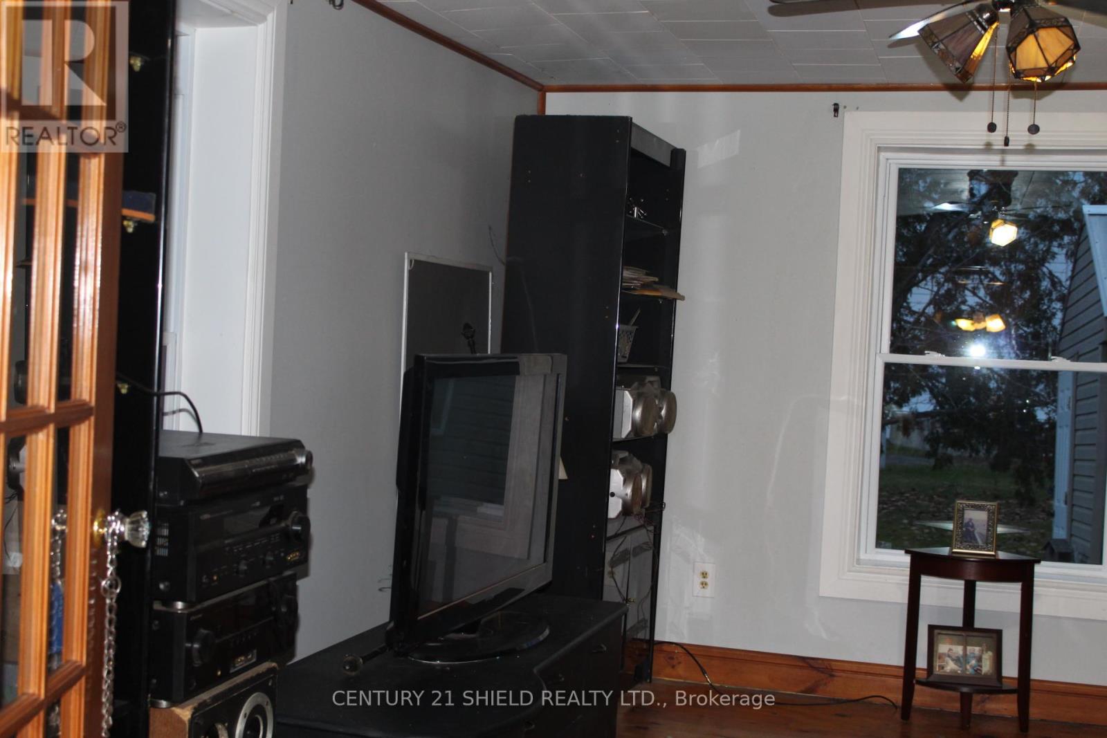 10 Ash Street, South Stormont, Ontario  K0C 1Y0 - Photo 14 - X12582458