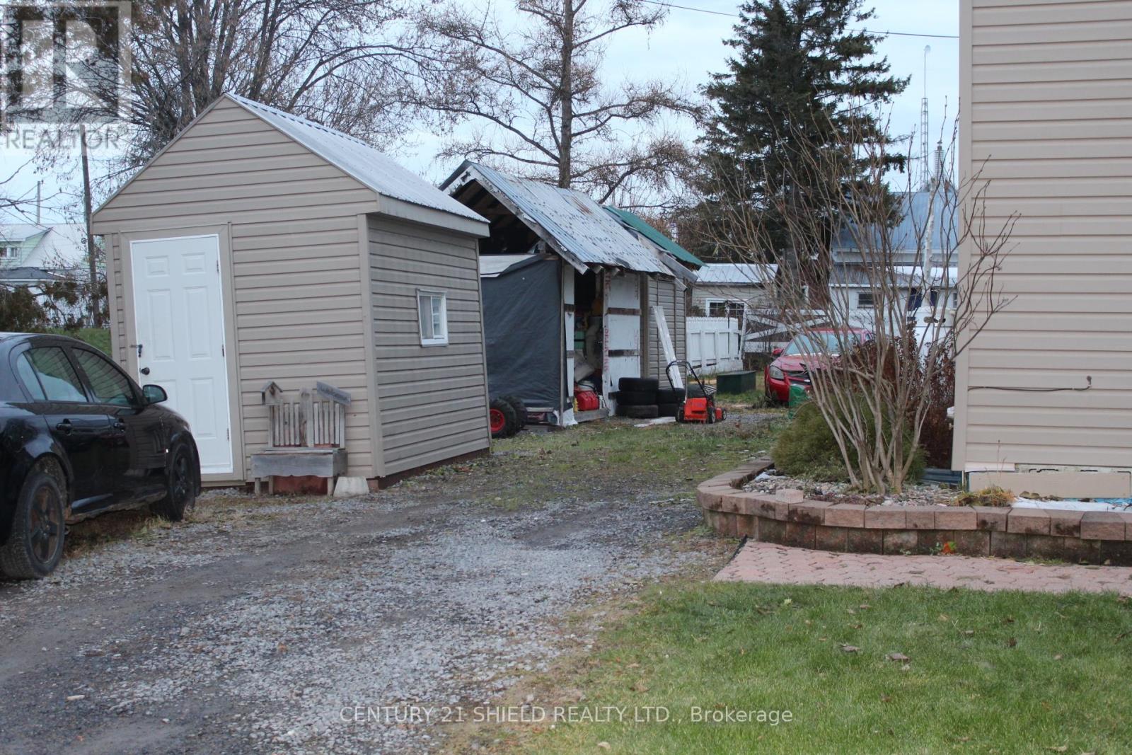 10 Ash Street, South Stormont, Ontario  K0C 1Y0 - Photo 28 - X12582458
