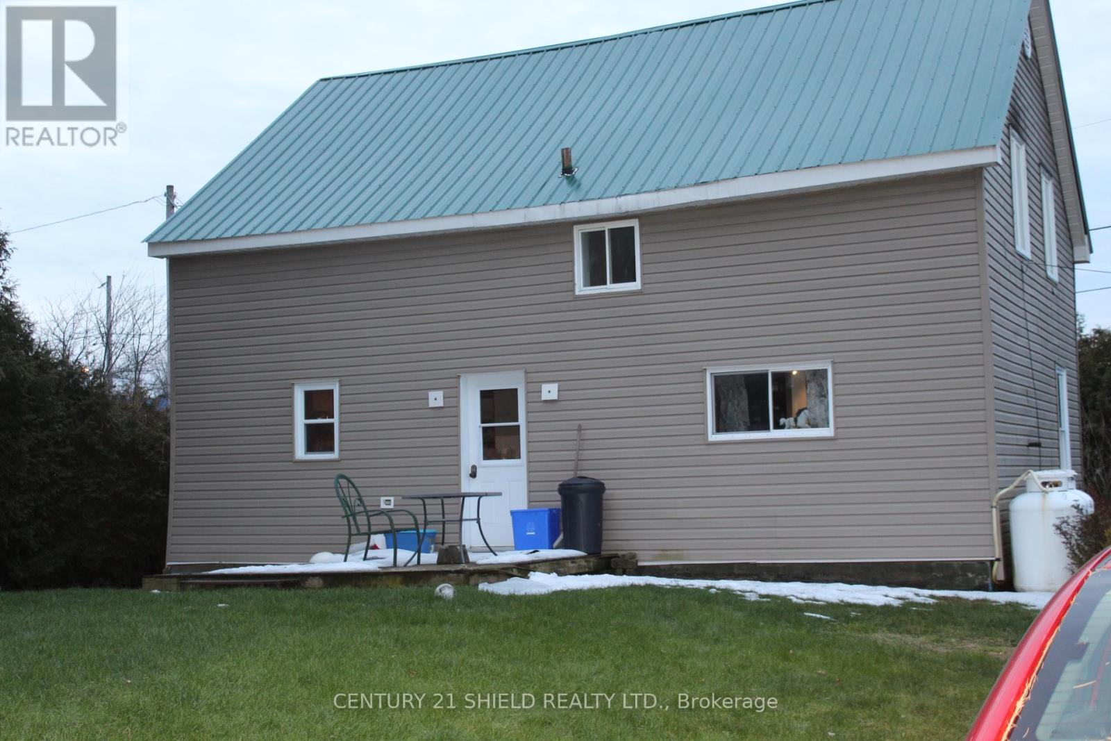 10 Ash Street, South Stormont, Ontario  K0C 1Y0 - Photo 4 - X12582458