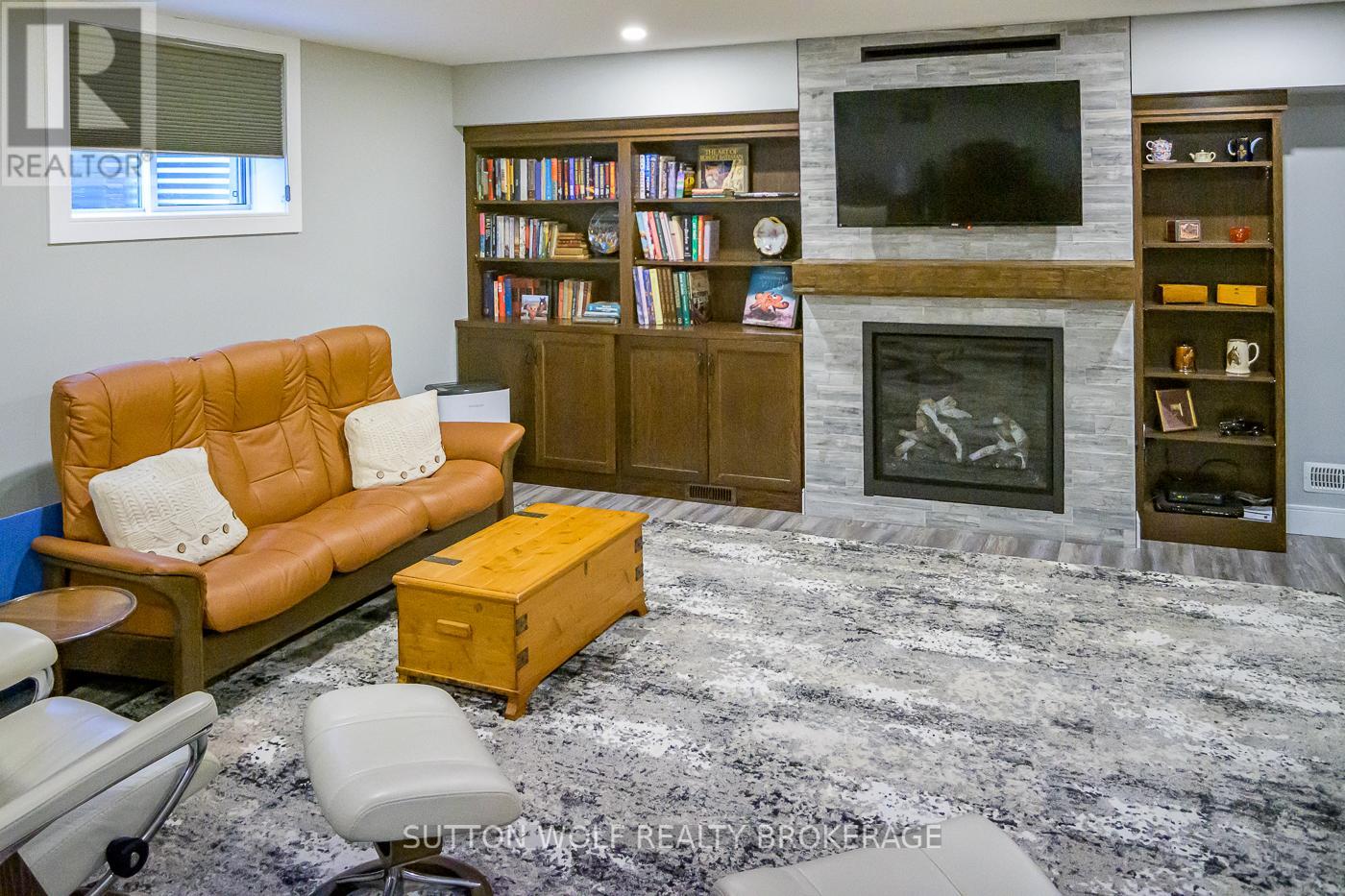 14 Elwood Street, Strathroy-Caradoc, Ontario N7G 0G5 - Photo 18 - X12465794