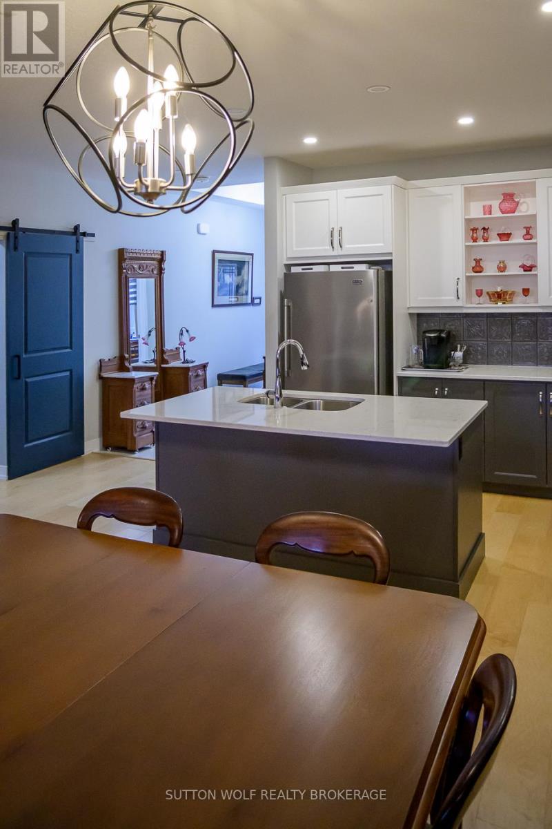 14 Elwood Street, Strathroy-Caradoc, Ontario N7G 0G5 - Photo 7 - X12465794