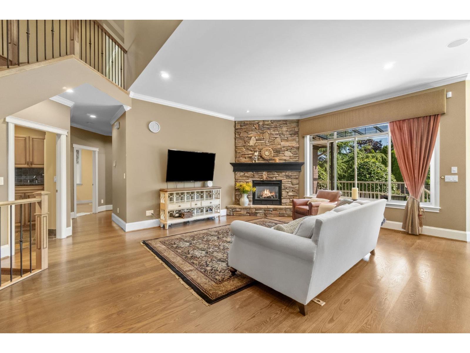 3918 156b Street, Surrey, British Columbia  V3Z 0K8 - Photo 2 - R3070605