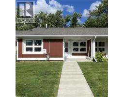 40 SZOLLOSY Circle, Hamilton, Ontario