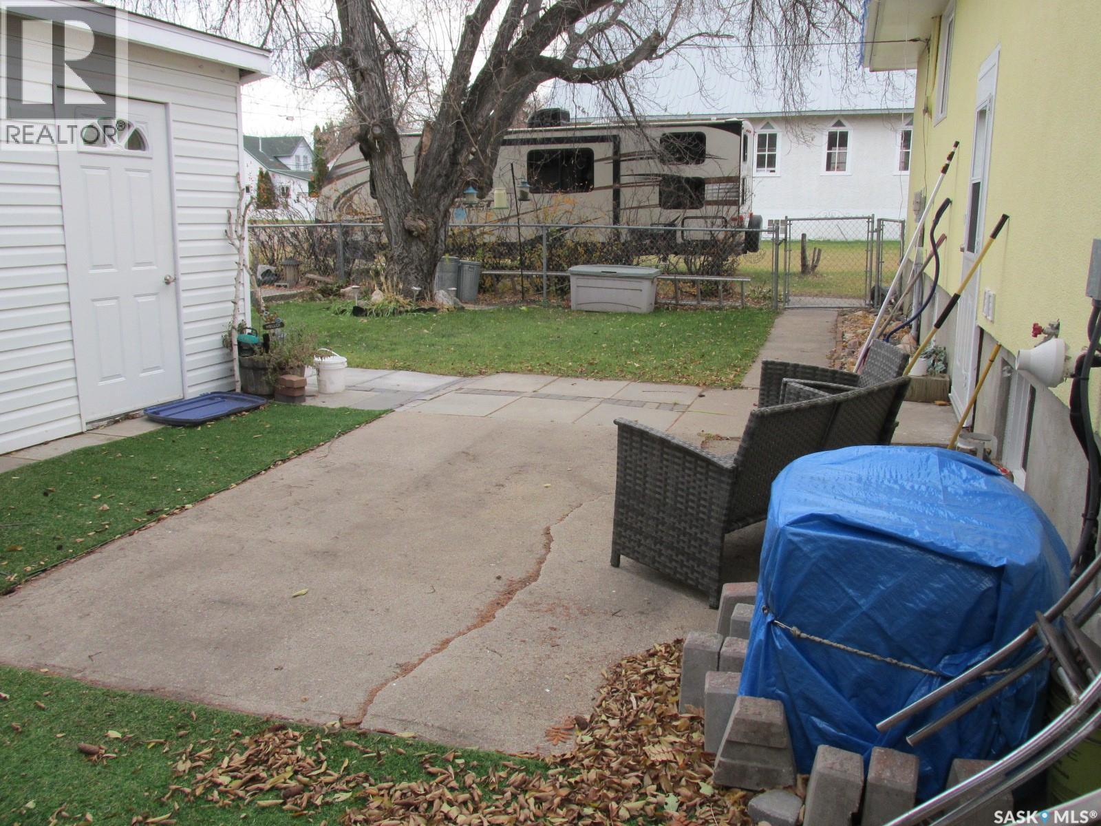 311 1st Street W, Nipawin, Saskatchewan  S0E 1E0 - Photo 33 - SK022016