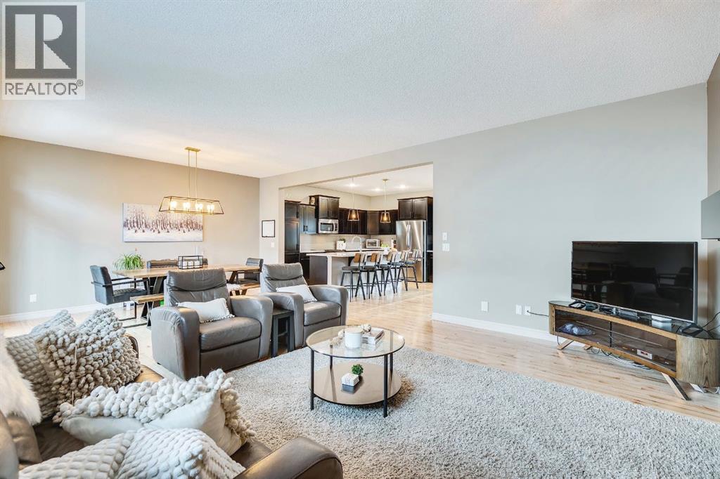 41 Heritage Drive, Cochrane, Alberta  T4C 0E2 - Photo 3 - A2217482