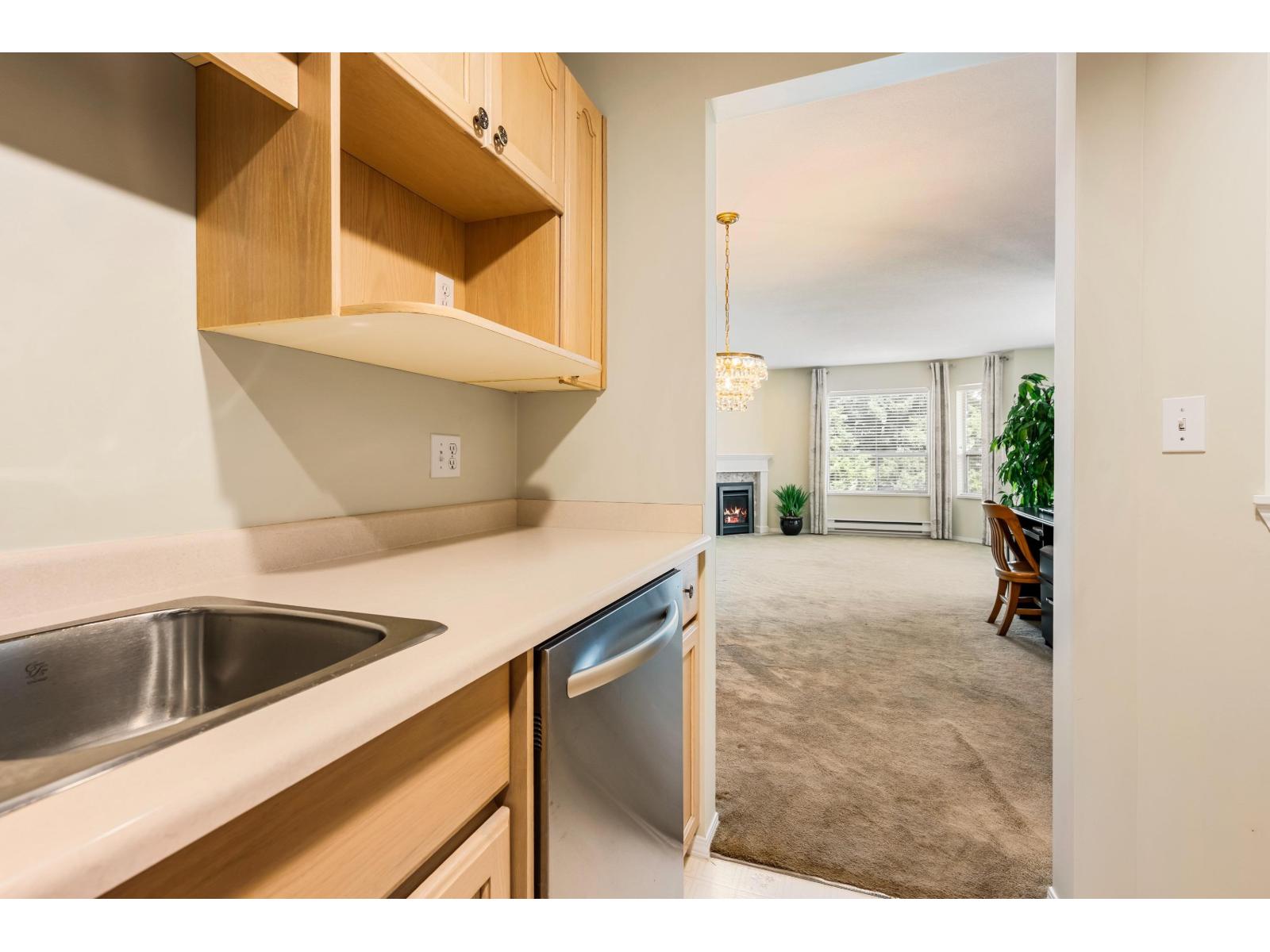 303 9400 Cook Street, Chilliwack Downtown, Chilliwack, British Columbia  V2P 4J6 - Photo 12 - R3070346