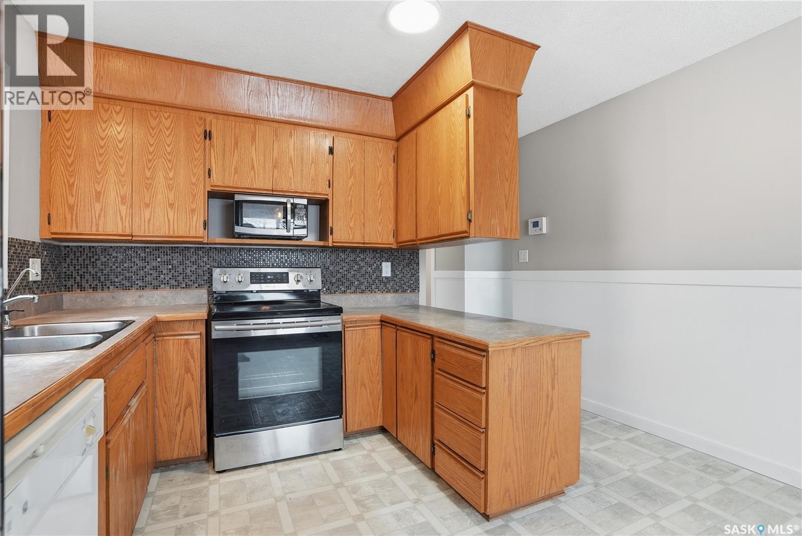 433 K Avenue N, Saskatoon, Saskatchewan  S7L 2M5 - Photo 13 - SK024820