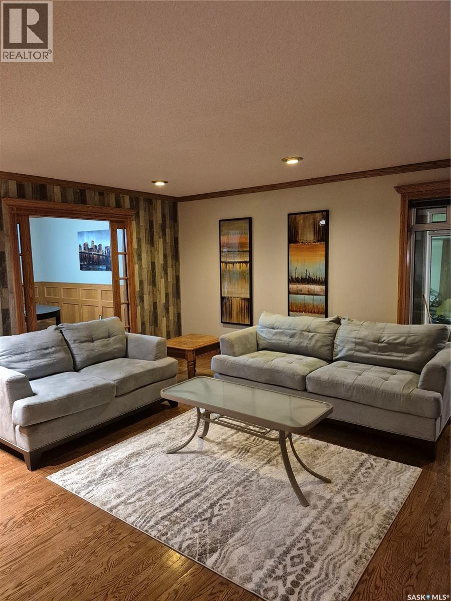 1809 Third Street, Estevan, Saskatchewan  S4A 0T1 - Photo 3 - SK024811