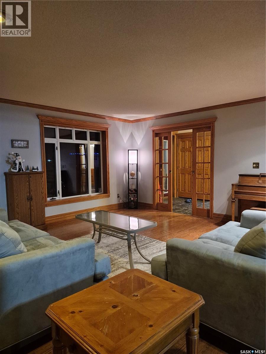 1809 Third Street, Estevan, Saskatchewan  S4A 0T1 - Photo 5 - SK024811