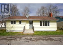 2 Bay Street, Carbonear, Newfoundland & Labrador