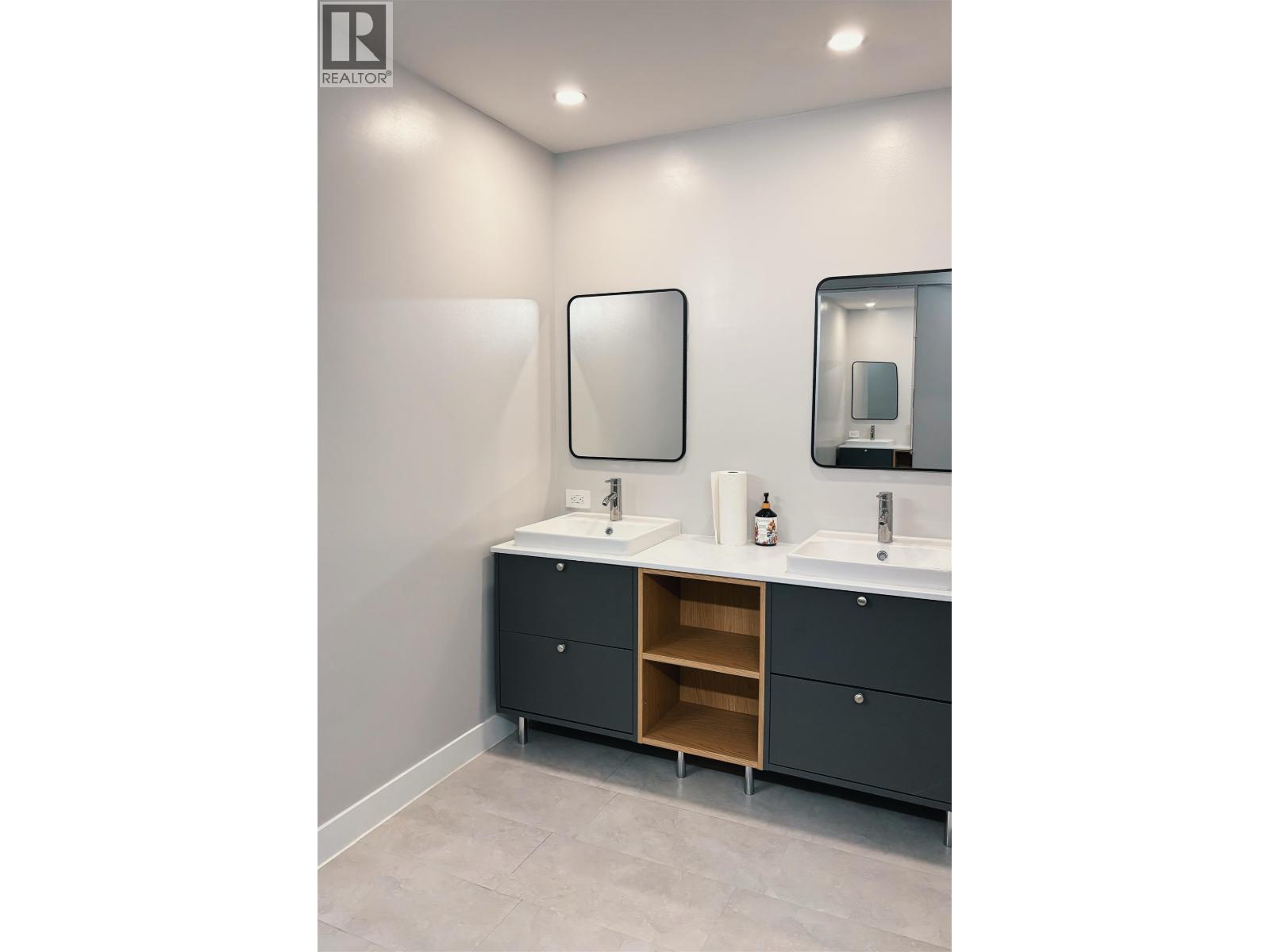 2203 3980 Carrigan Court, Burnaby, British Columbia  V3N 4S6 - Photo 31 - R3070464