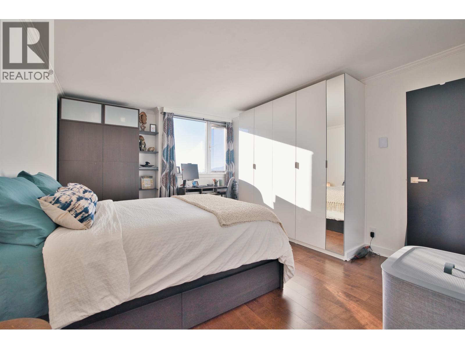 2203 3980 Carrigan Court, Burnaby, British Columbia  V3N 4S6 - Photo 12 - R3070464